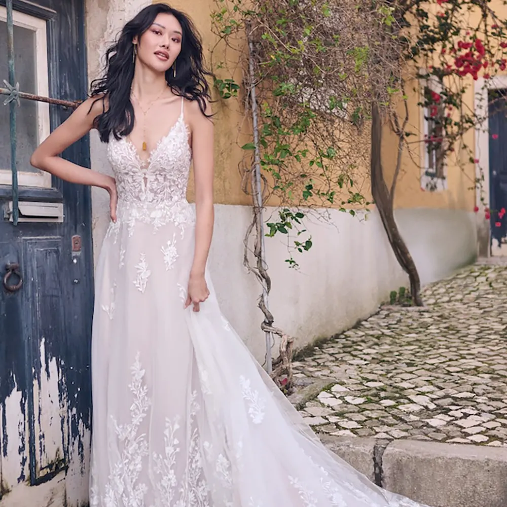 Das Brautkleid Rayna vom Hersteller Maggie Sottero, bei Ivory & Blush