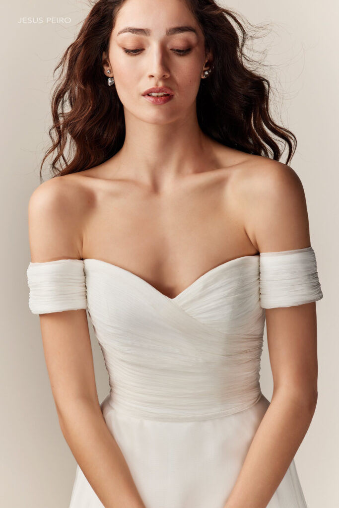 Das Brautkleid 2550 vom Hersteller Jesus Peiro, bei Ivory & Blush