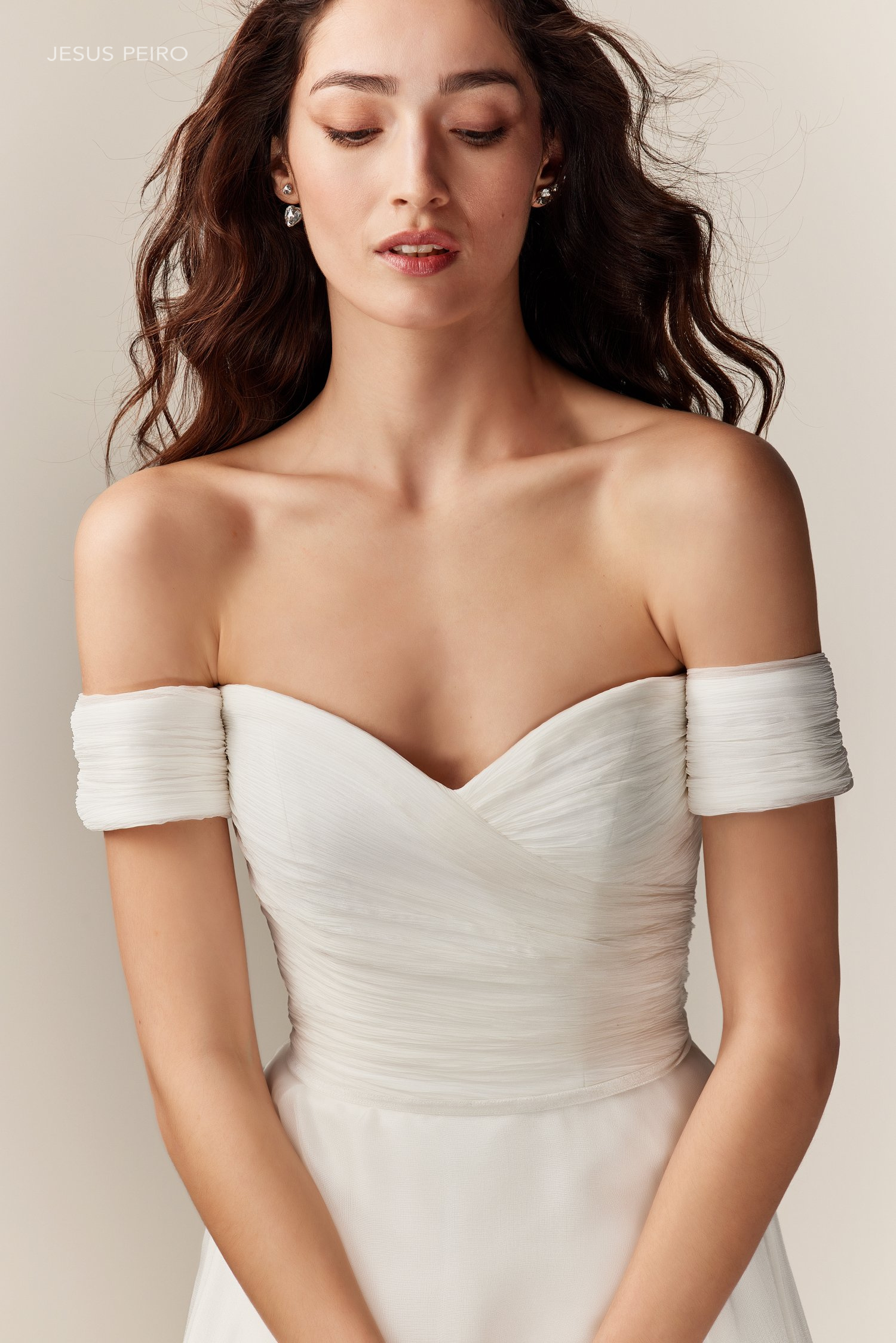 Das Brautkleid 2550 vom Hersteller Jesus Peiro, bei Ivory & Blush