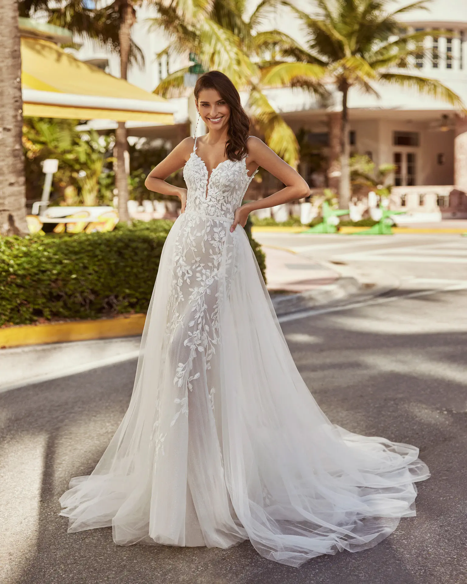 Das Brautkleid Casandra vom Hersteller Rosa Clara - Luna Novias, bei Ivory & Blush