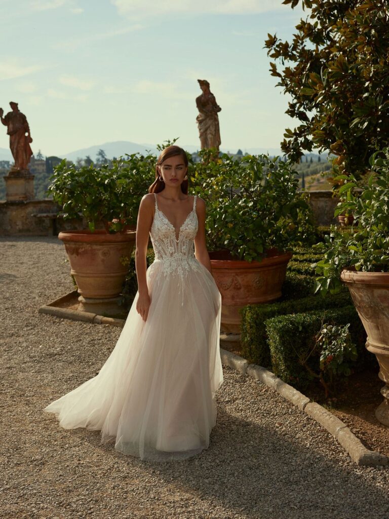 Das Brautkleid Daisy vom Hersteller Modeca, bei Ivory & Blush
