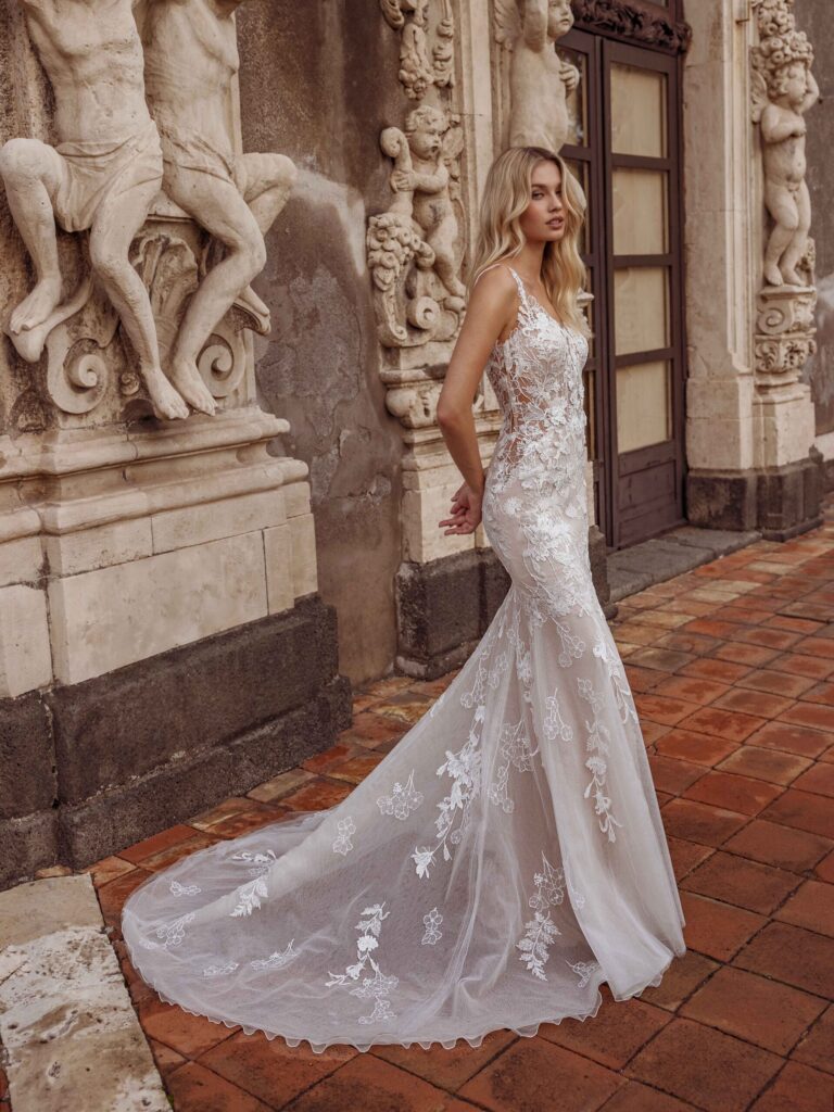 Das Brautkleid Rian vom Hersteller Modeca, bei Ivory & Blush