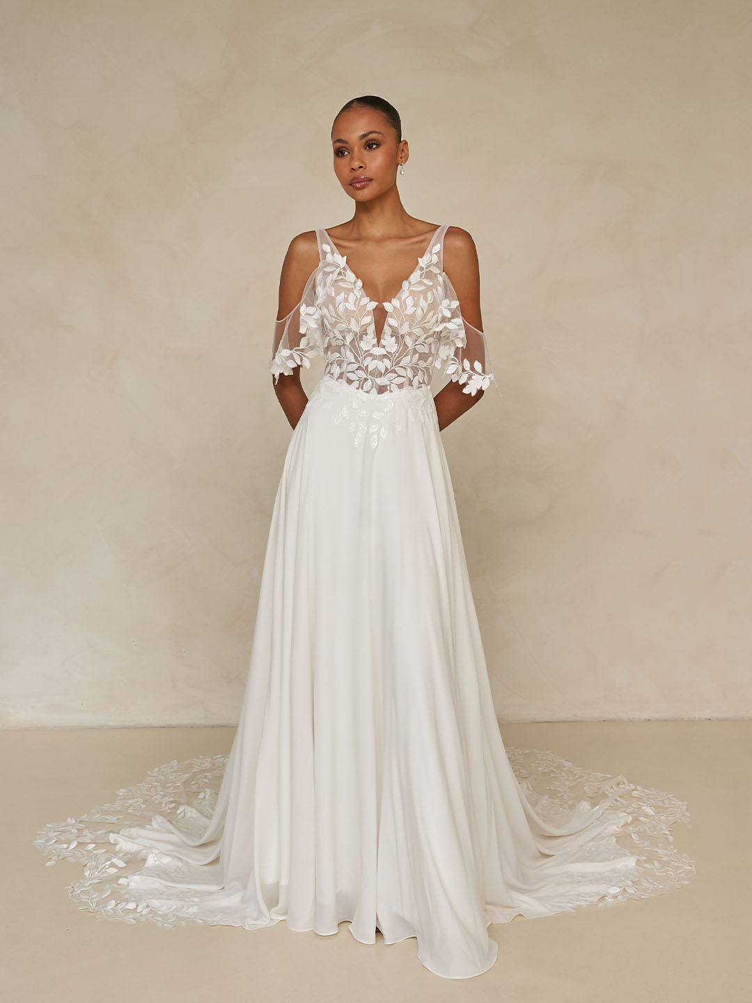 Das Brautkleid Wilmott vom Hersteller Madi Lane, bei Ivory & Blush