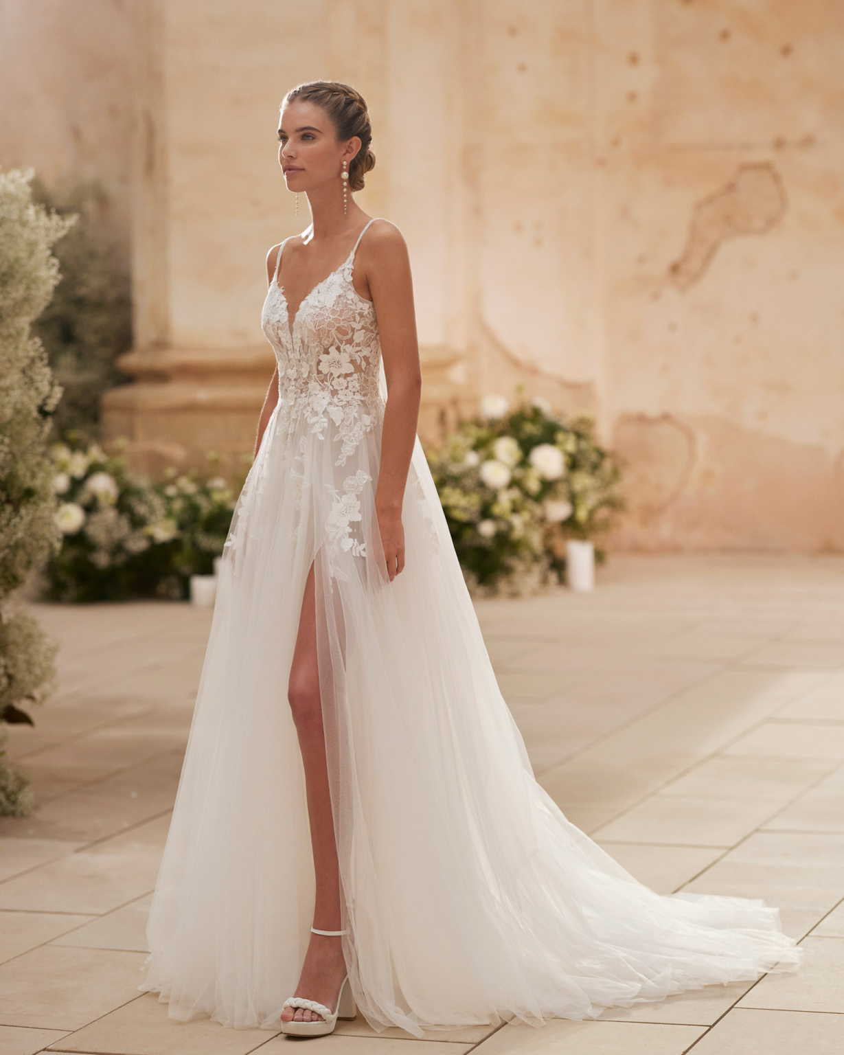 Das Brautkleid Heraiz vom Hersteller Rosa Clara - Alma Novia, bei Ivory & Blush
