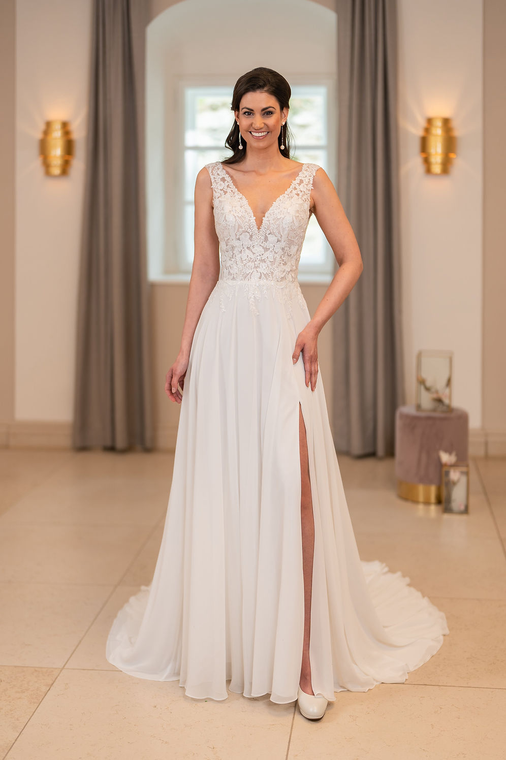 Das Brautkleid 11 SP1-2317 vom Hersteller Sposa Toscana, bei Ivory & Blush