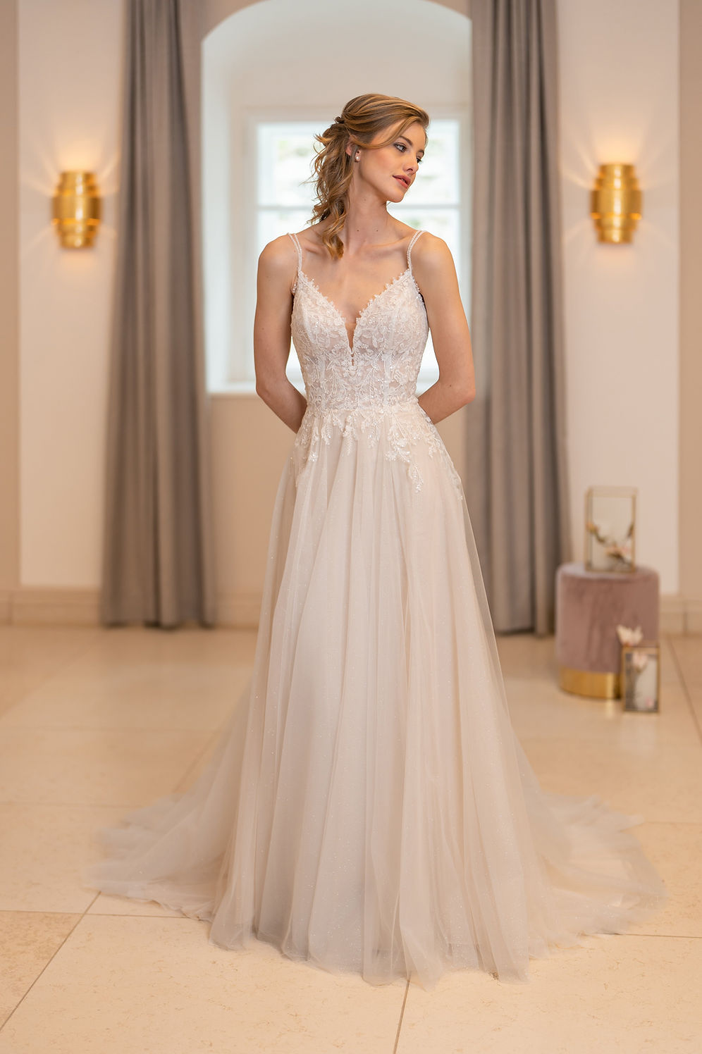 Das Brautkleid 31 SP1-2233 vom Hersteller Sposa Toscana, bei Ivory & Blush
