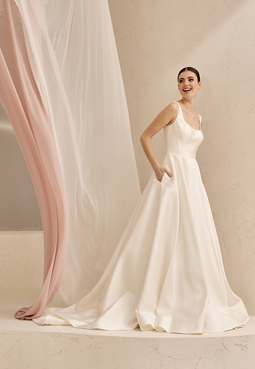 Das Brautkleid 353032 vom Hersteller Weise, bei Ivory & Blush