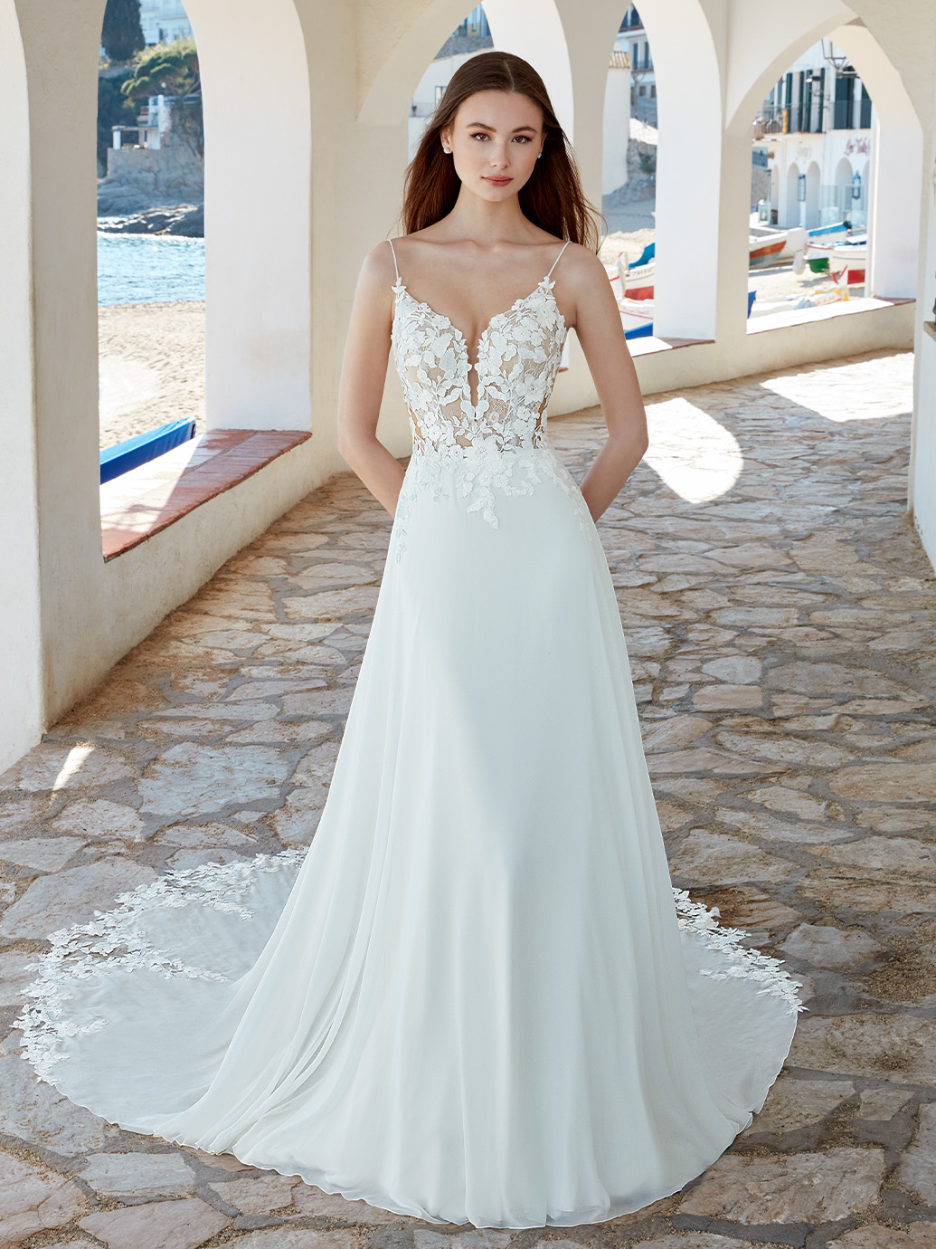 Das Brautkleid Amina vom Hersteller Enzoani - Love, bei Ivory & Blush