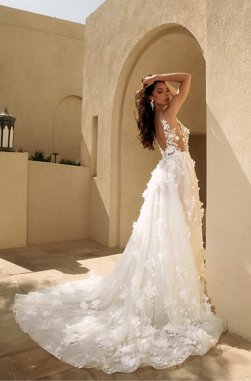 Das Brautkleid Dulcinea vom Hersteller Agnieszka Swiatly, bei Ivory & Blush