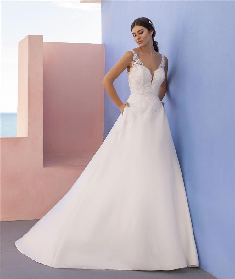 Das Brautkleid Gleam vom Hersteller White One, bei Ivory & Blush