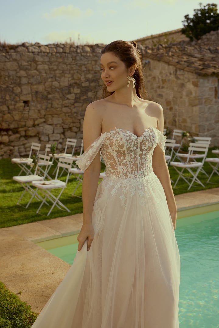 Das Brautkleid Leia vom Hersteller Justin Alexander - Adore, bei Ivory & Blush