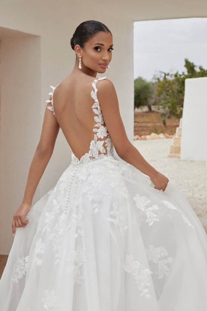 Das Brautkleid Liliana vom Hersteller Justin Alexander - Adore, bei Ivory & Blush