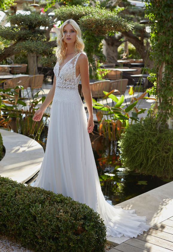 Das Brautkleid Nadia vom Hersteller Modeca, bei Ivory & Blush