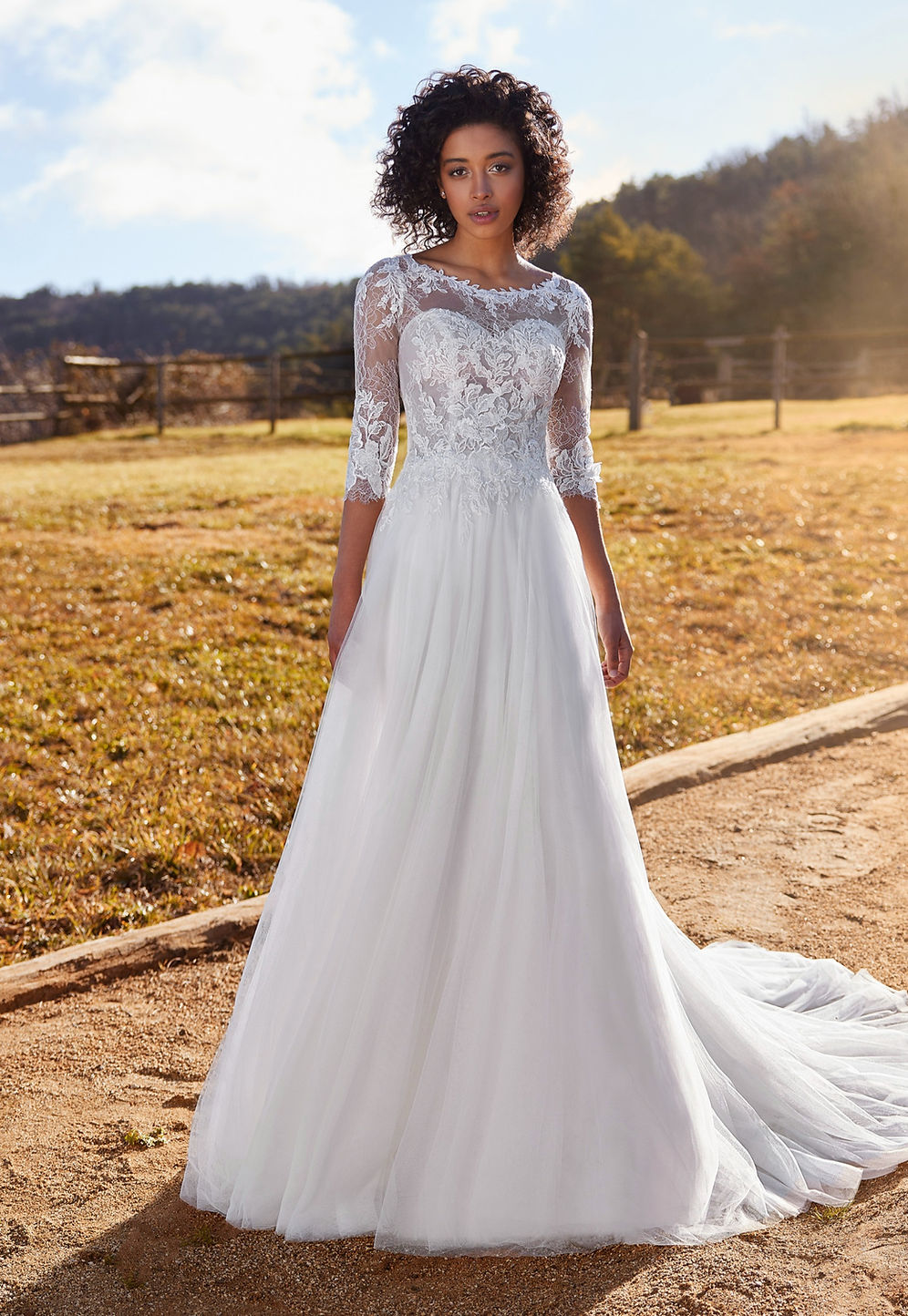 Das Brautkleid Pagibig vom Hersteller White One, bei Ivory & Blush