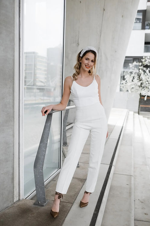 Das Brautkleid Ramona Pants vom Hersteller Lili X, bei Ivory & Blush