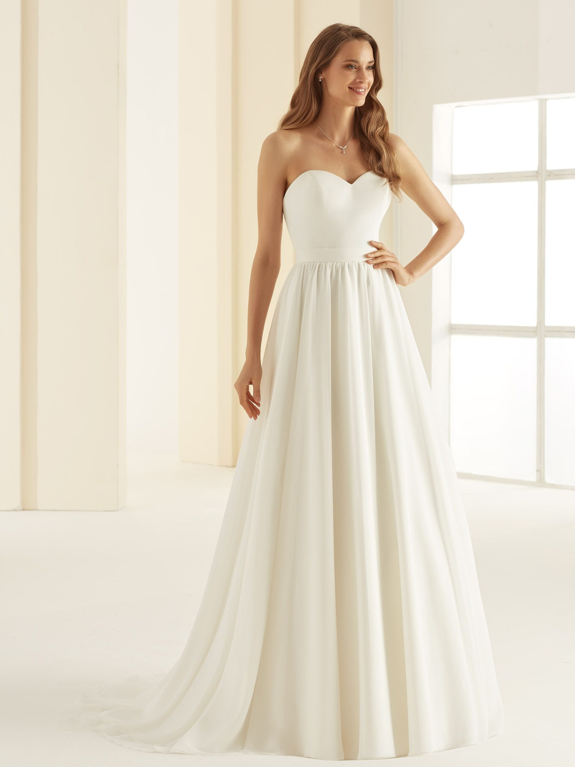 Das Brautkleid Rock Sardinia vom Hersteller Bianco Evento, bei Ivory & Blush