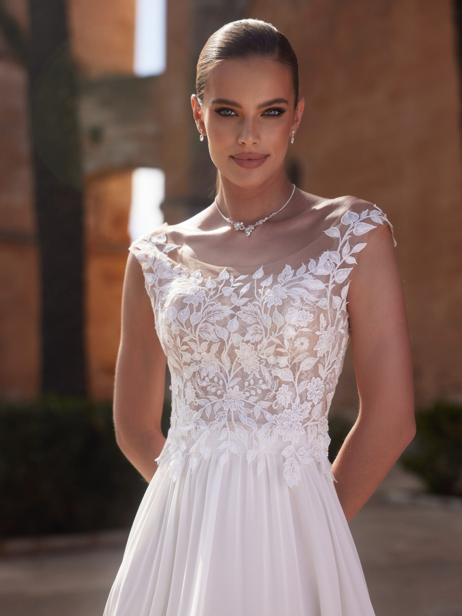 Das Brautkleid Top E479 vom Hersteller Bianco Evento, bei Ivory & Blush