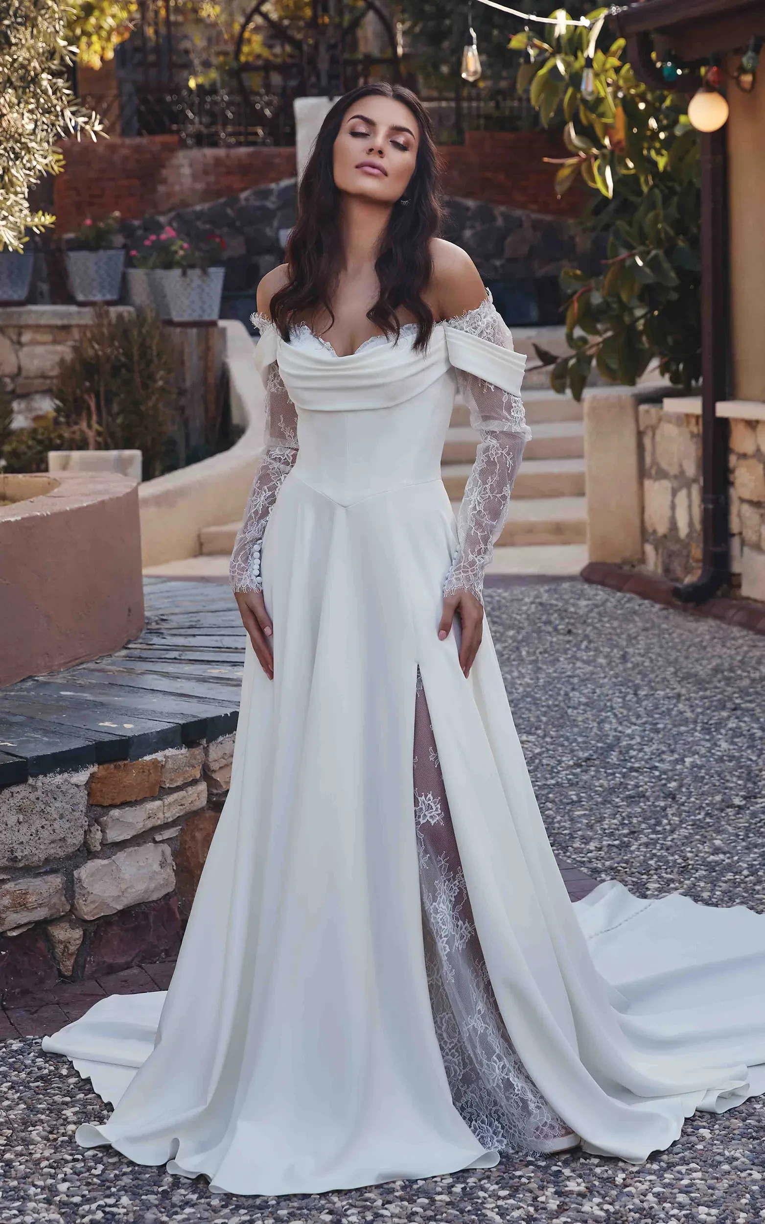 Das Brautkleid Trisha  vom Hersteller Eddy K, bei Ivory & Blush