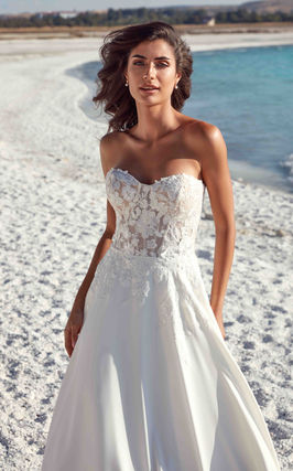 Das Brautkleid Yara  vom Hersteller Eddy K - Dreams, bei Ivory & Blush