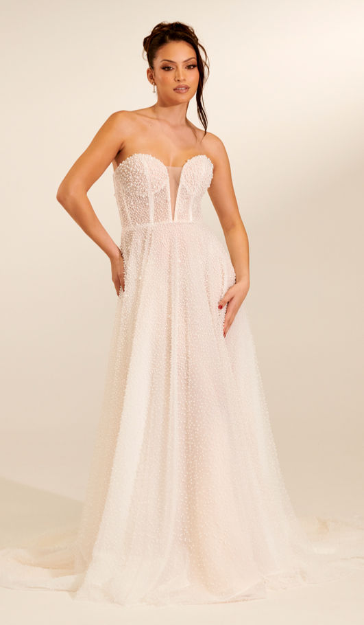 Das Brautkleid ZB22947 vom Hersteller Cizzy Bridal - Zavanna, bei Ivory & Blush