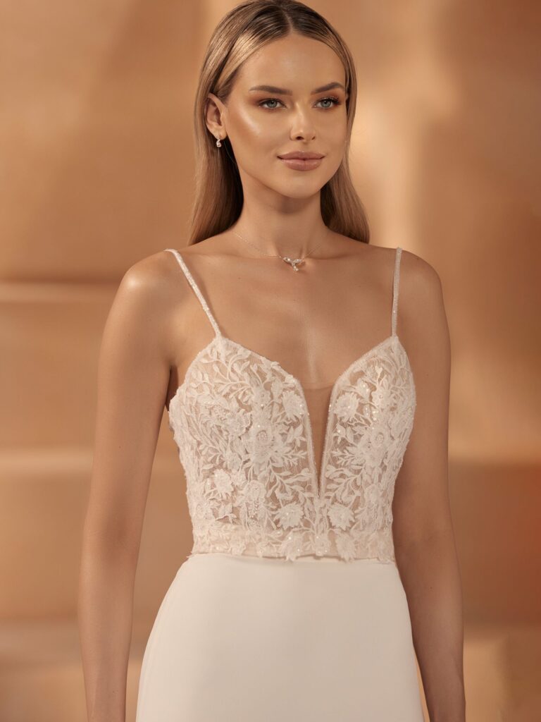 Brautkleid Top E447 von Bianco Evento bei Ivory & Blush